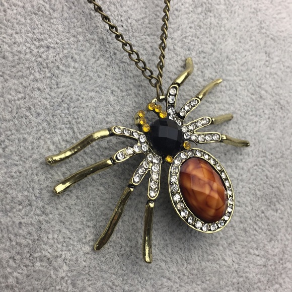 Fashion Jewelry Jewelry - Fabulous spider rhinestone pendant necklace